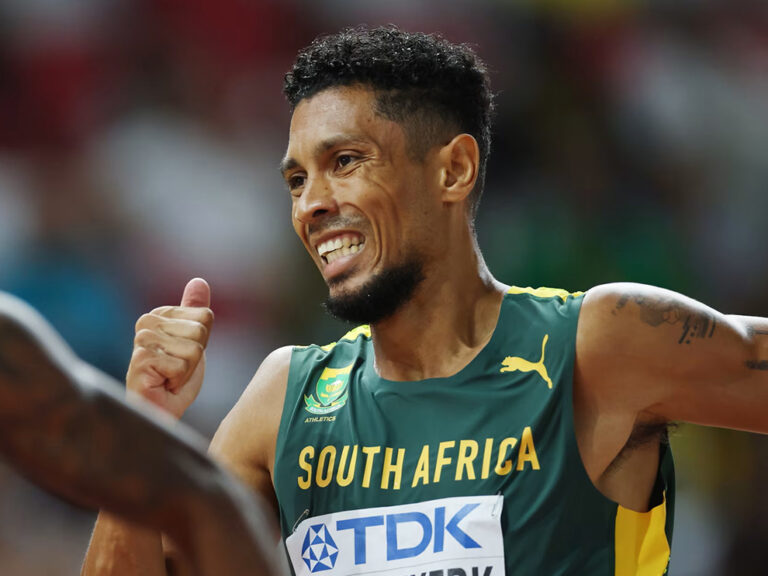 Wayde van Niekerk garante qualificação para o Mundial de Atletismo de 2025 com melhor marca em oito anos