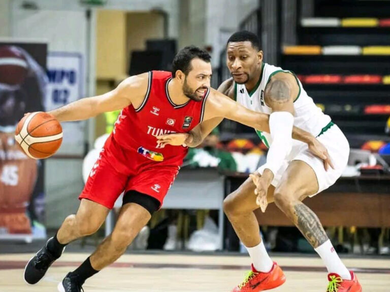 Nigéria arrasa a Tunísia com exibição de gala de Josh Okogie