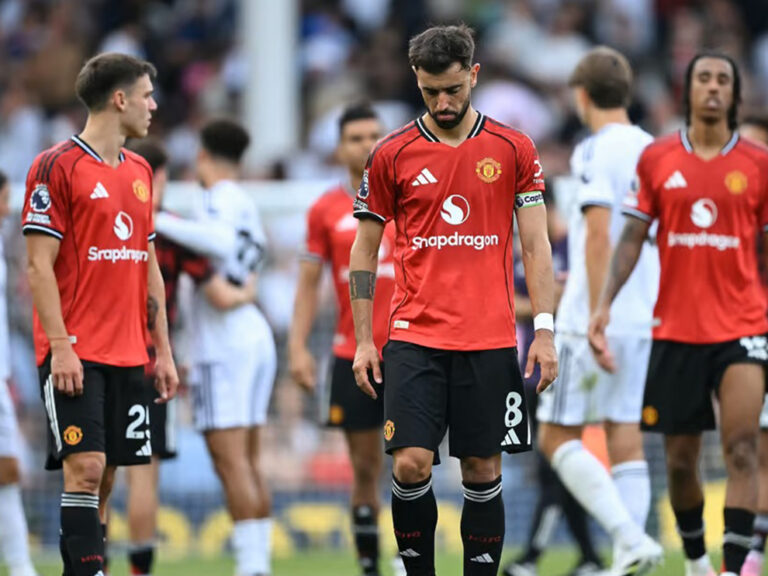 Manchester United empata com o Fulham e segue sem vencer na temporada