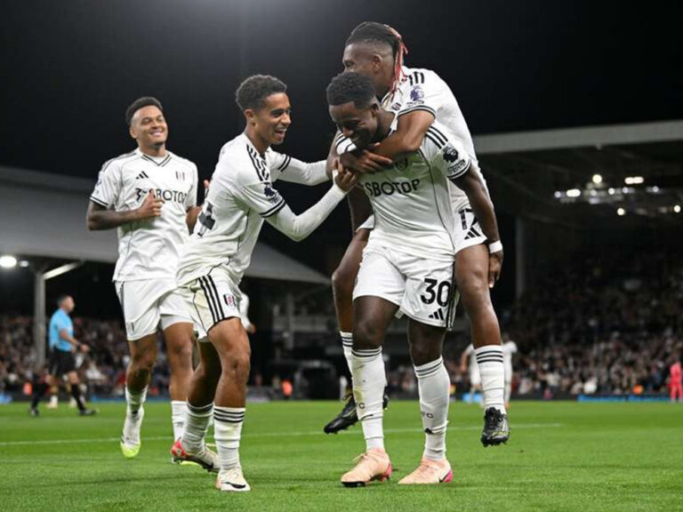 Fulham reage e vira para cima do Brentford em clássico emocionante por 3 a 1