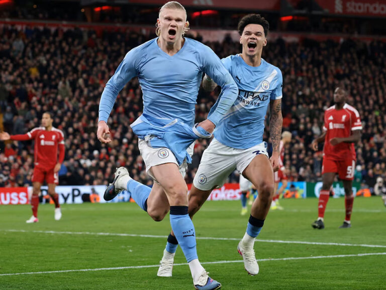Manchester City vence Liverpool em Anfield e segue firme na luta pelo título