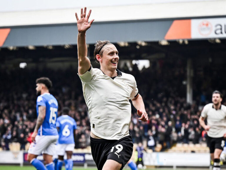 Port Vale elimina Sunderland e volta aos quartos 72 anos depois