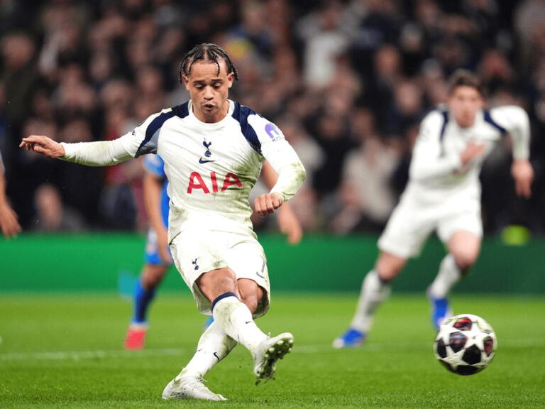 Spurs caem na Champions e Tudor abandona o relvado para túnel
