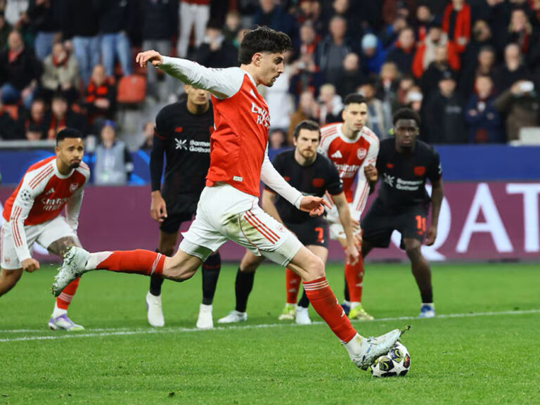 Arsenal empata com Leverkusen no fim e decisão fica para Londres