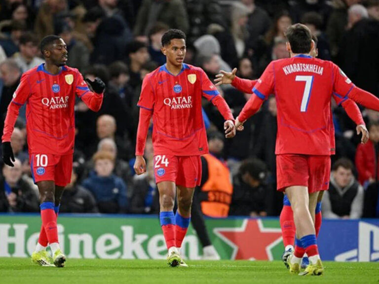 PSG impõe lei em Londres e elimina Chelsea sem piedade