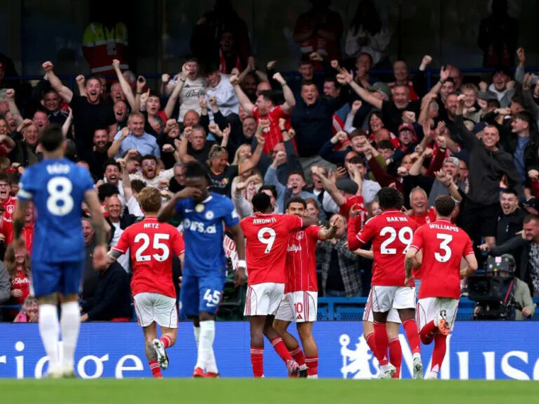 Forest de Vítor Pereira surpreende em Stamford Bridge e dá passo firme rumo à manutenção