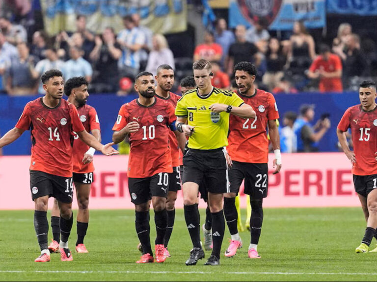 Arbitragem da FIFA rejeita acusações de favorecimento à Argentina no Mundial