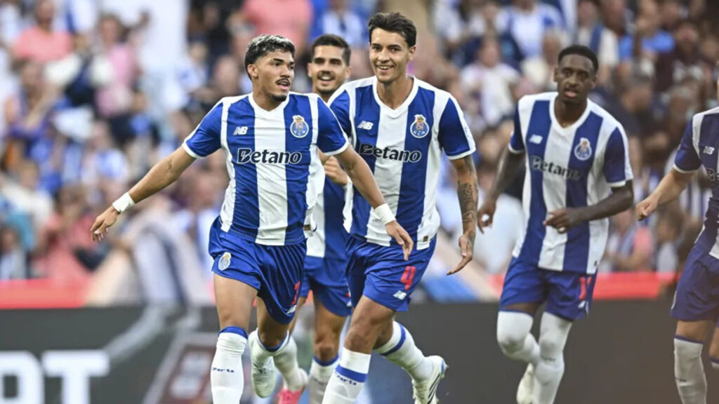 FC Porto vence Aston Villa e ganha confiança para a Supertaça