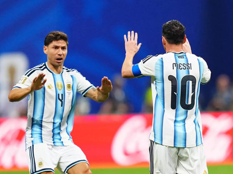 Argentina protagoniza reviravolta emocionante diante do Egito e avança para os quartos de final